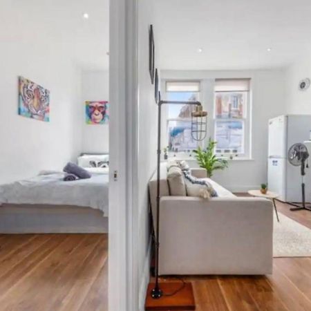 London - 2 Bedroom Flat Near Clapham Junction Cj Kültér fotó