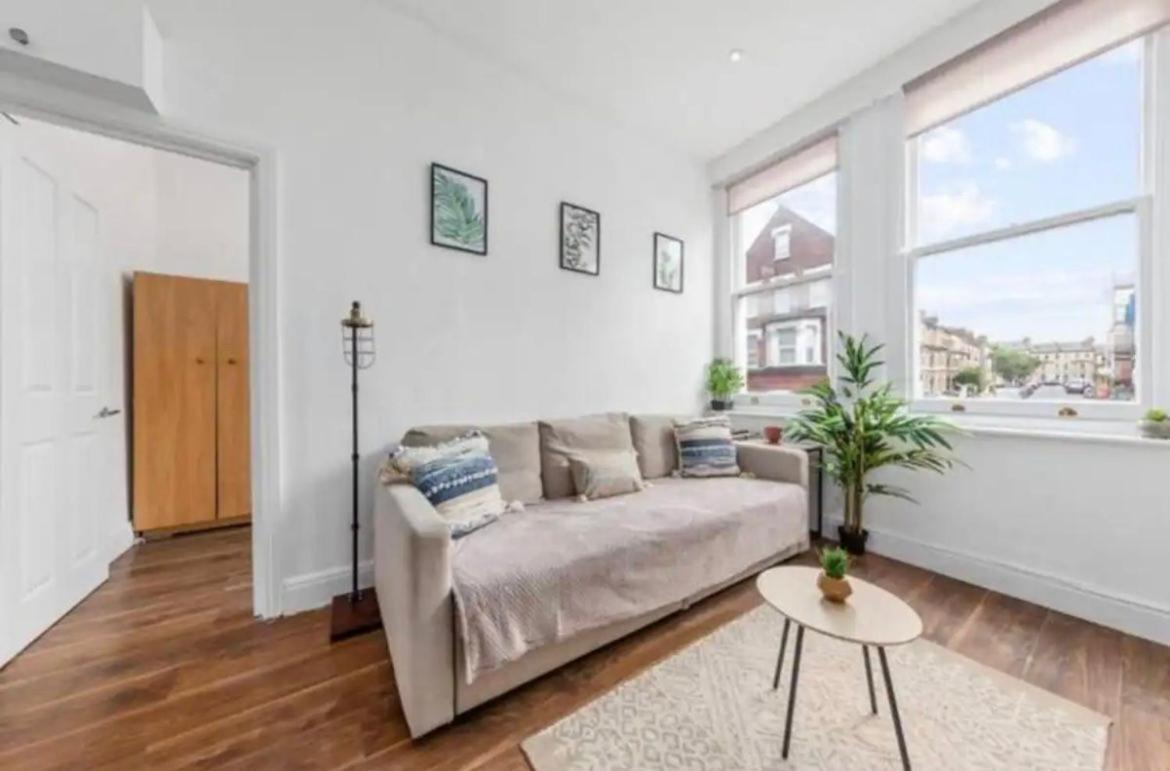 London - 2 Bedroom Flat Near Clapham Junction Cj Kültér fotó